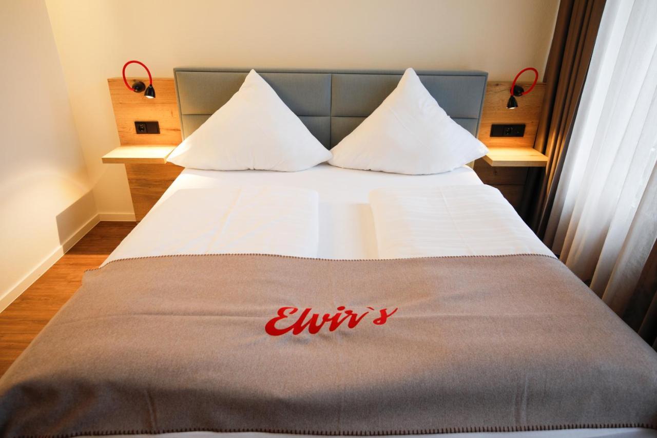 Hotel Restaurant Zur Linde Westerstede Bagian luar foto