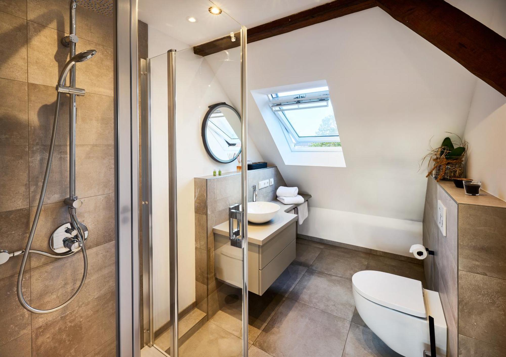 Hotel Restaurant Zur Linde Westerstede Bagian luar foto