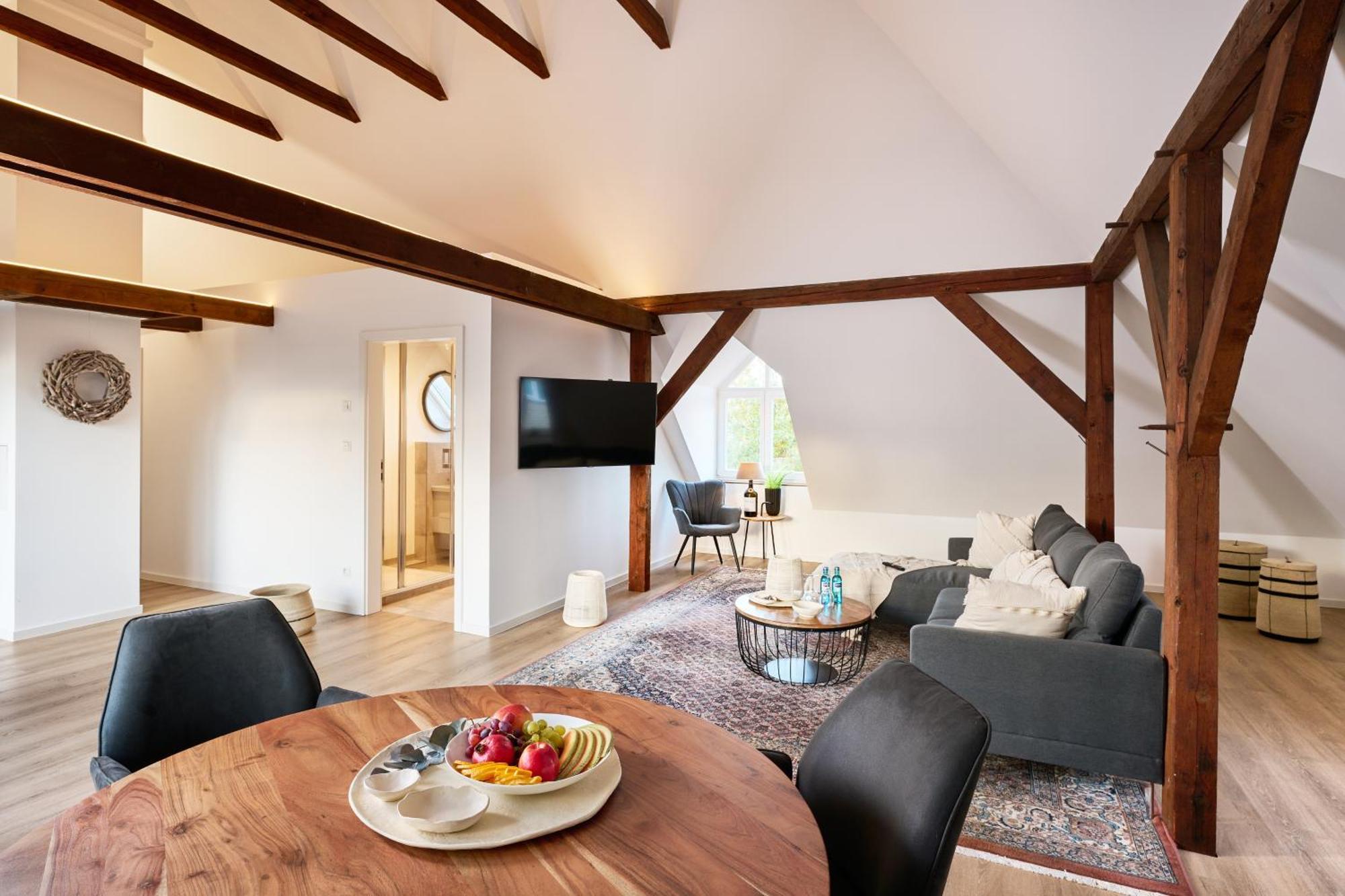 Hotel Restaurant Zur Linde Westerstede Bagian luar foto